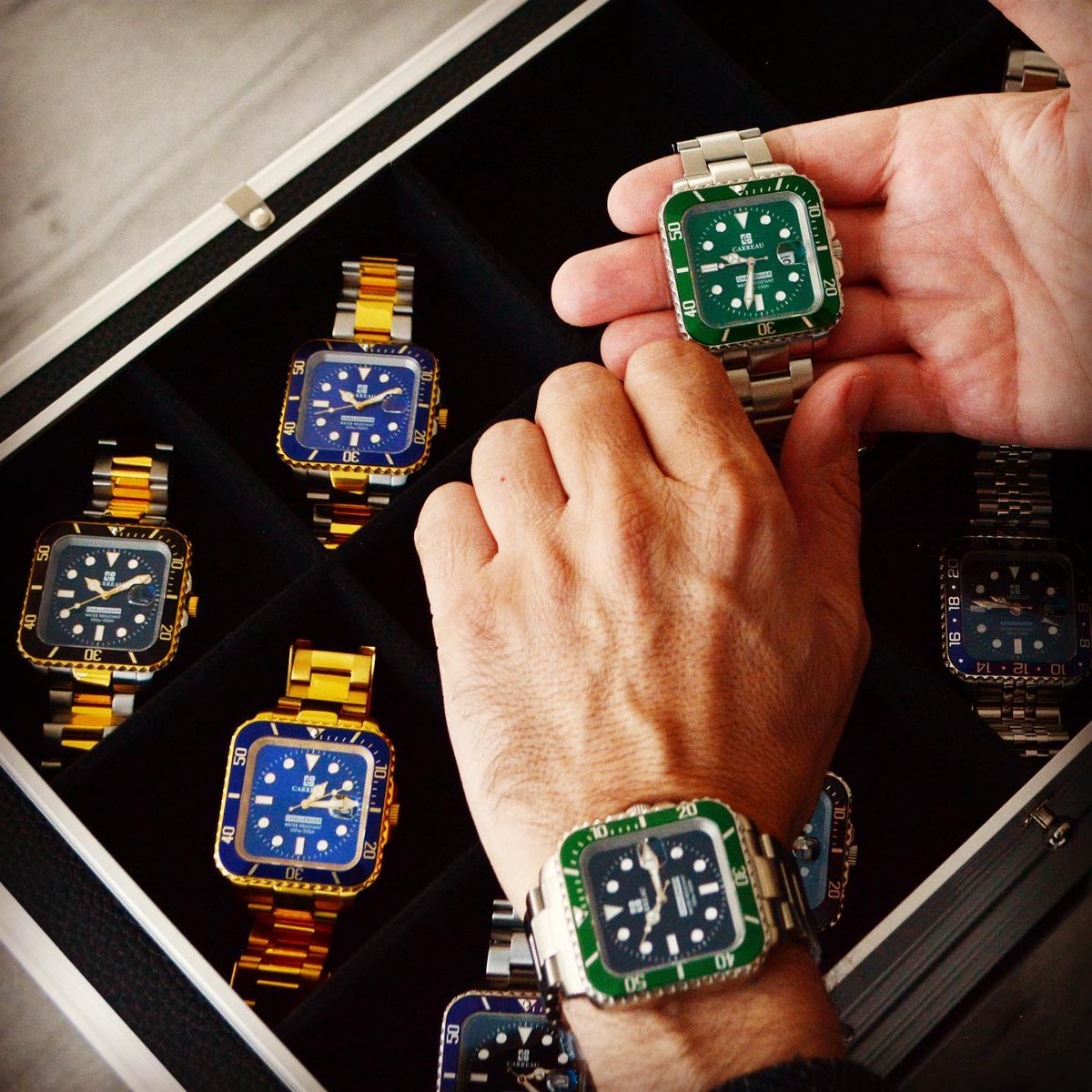 CarreauWatches's tweet photo. Each timepiece has its own charm; which one would you choose?

#Carreau
#CarreauWatches
#ThinkOutsideTheCircle
#SquareWatch
#Buildyourcollection https://t.co/AxqMUADUWY