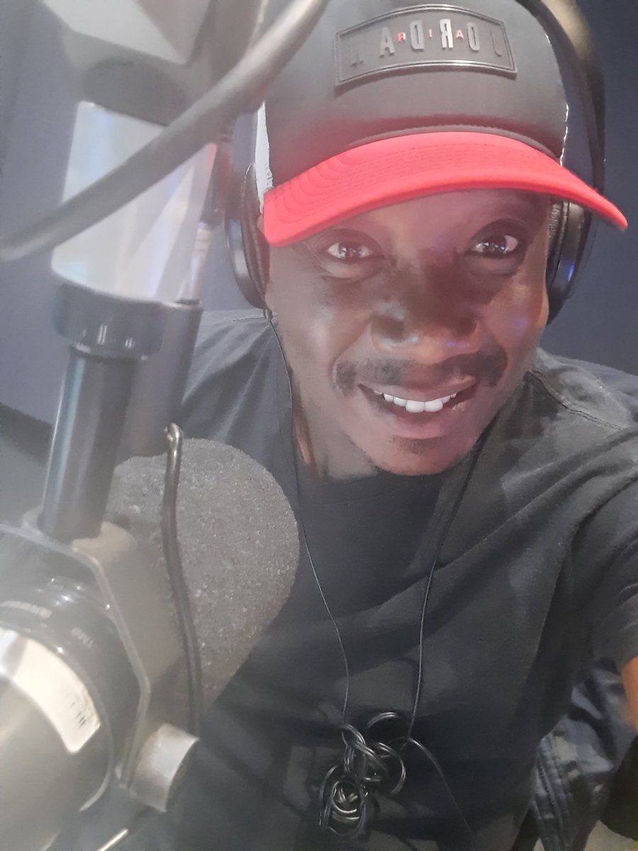 Thibos_Mokone's tweet photo. Poropotlwana ya thabo #Bundleofjoy is on your dial @LesediFM 9-12 #tseratwang danki mdraeseli..... https://t.co/zAVOYQmpl2