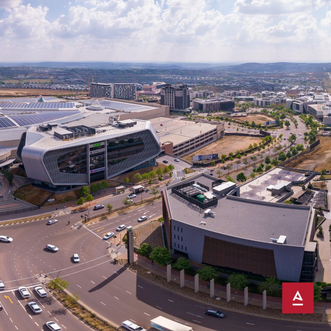 AttacqLimited's tweet photo. Did you know that Waterfall City has a current total market value of between R50bn - R60bn with ±25 000 employees and ±7 000 construction workers.
#Attacq #AttacqDevelopment #CityLiving #PrecinctDwelling #WaterfallCity #PlayInOurCity https://t.co/Wc4VmRSFJy