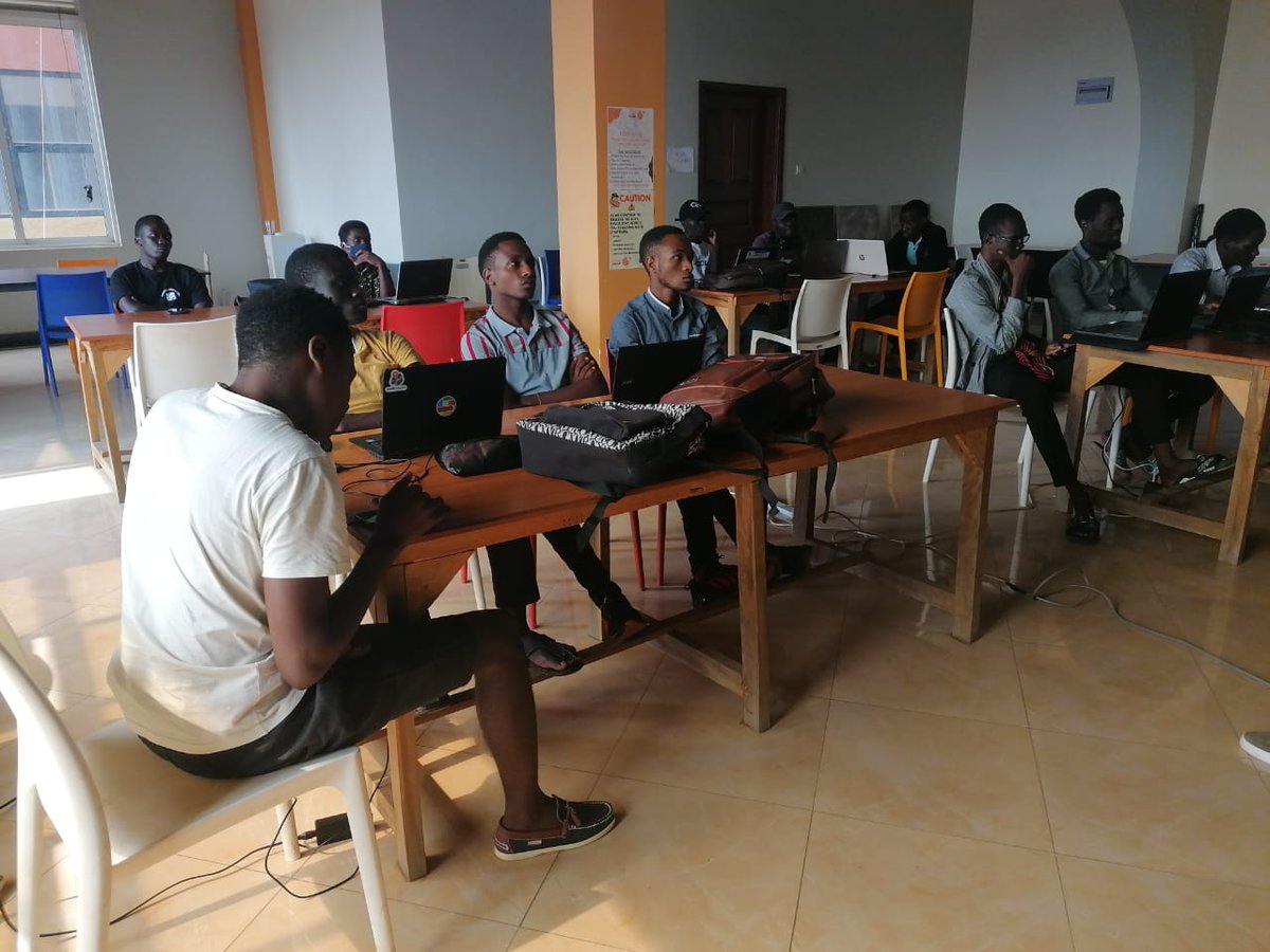 GDG Cloud Mbarara | #BuildwithAI tweet media