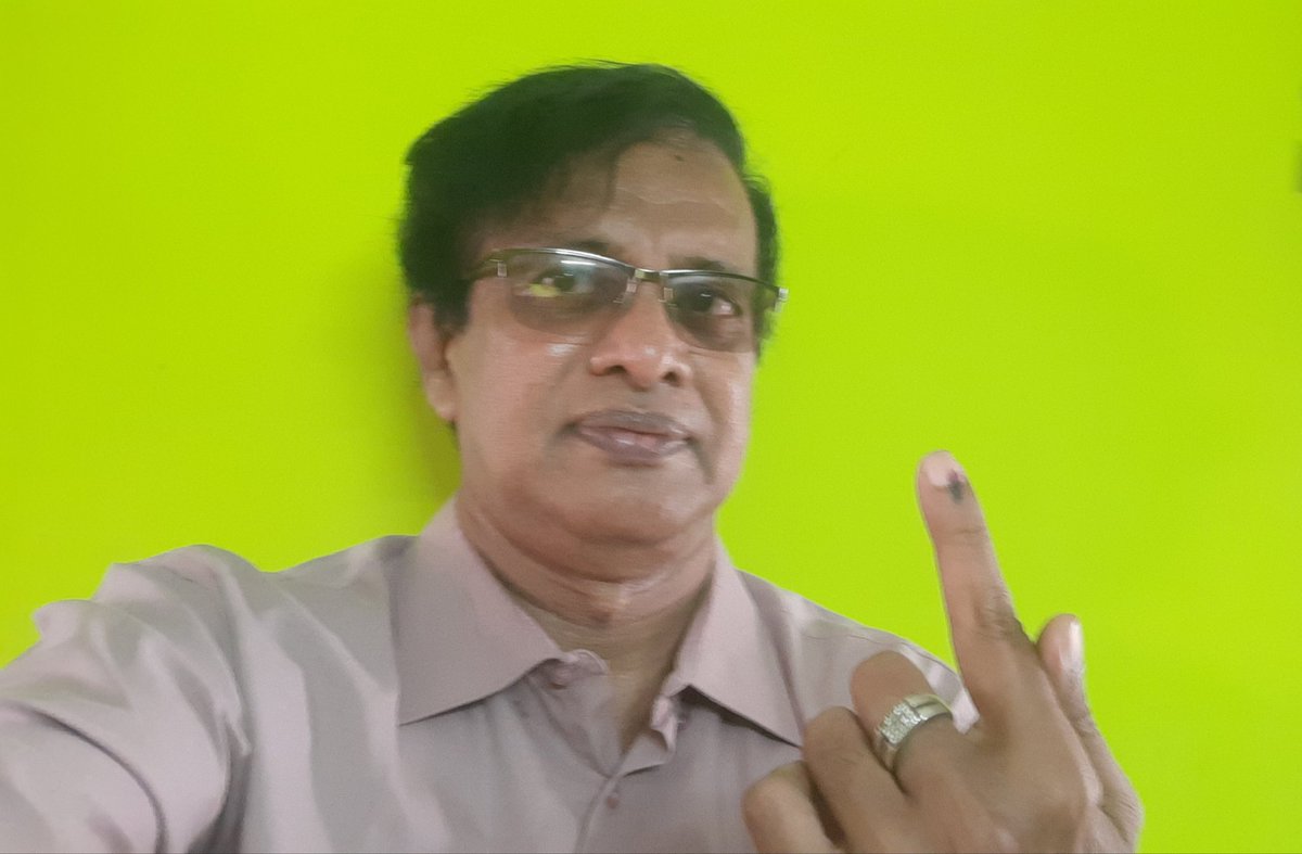 vasigaran20's tweet photo. First time I voted to #Broom Symbol for our AAP candidate Mrs.Parvathy (137 ward in Chennai corporation) at KK nagar. Iam proud to be an AAPian #Honest_Politics #AamAadmiParty
@ArvindKejriwal @attorneybharti @AAPTN @AamAadmiParty https://t.co/UCdZk3ZntU