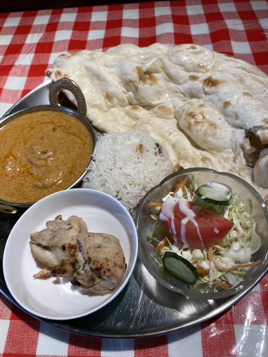 Holidaymenu
・ghee rice(ギーライス)
・chicken kuzhambu(南インドスタイルのチキンカレー)
・butter naan
・chicken Kebab
#南インド料理