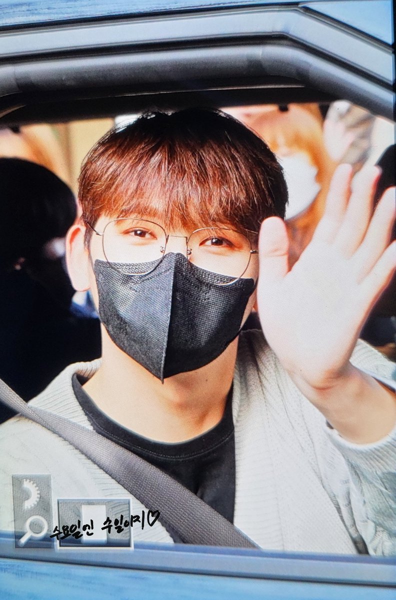 220219 퇴근

그래도 잘 들어가~🤟

 #업텐션 #노수일 #쿤 #UP10TION #KUHN

<a href="/UP10TION/">업텐션(UP10TION)</a>