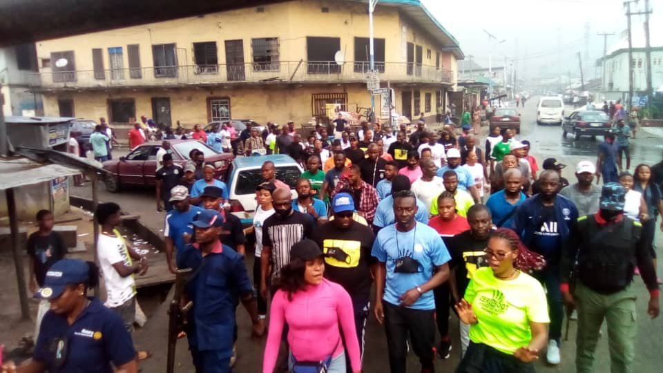 917wavefm's tweet photo. Cross-section of participants for Walk for safety Walk for security season 19 at mile 1. #WSWS19 #zerosoot #StopThesoot #SaturdayMorning https://t.co/0ybJWCC2Ic