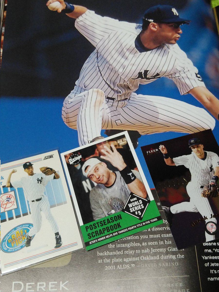takuara0424's tweet photo. 今日はMLB100より。
28位。THEキャプテン!デレク・ジーター!
ヤンキース初の3000本安打。5度の優勝。勲章は数多い。ただシーズンMVPには好かれなかった。スイング、スローイング、ランニング、全てで観る物を魅了するプレイヤーでしたね。#mlb100 https://t.co/YnFAs3q6Kf