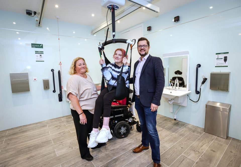 bucksamandy's tweet photo. Me & Alf want to go here
@MarshamCourt
first hotel in UK to have a #changingplaces & sensory room
2 of 4 #accessible bedrooms have #profilingbeds & #hoist & dog-friendly
outdoor pool #accessiblechanging plus adding pool hoist for Summer
01202 552111
https://t.co/4s7epWzkJt https://t.co/6IZUzXvmIL
