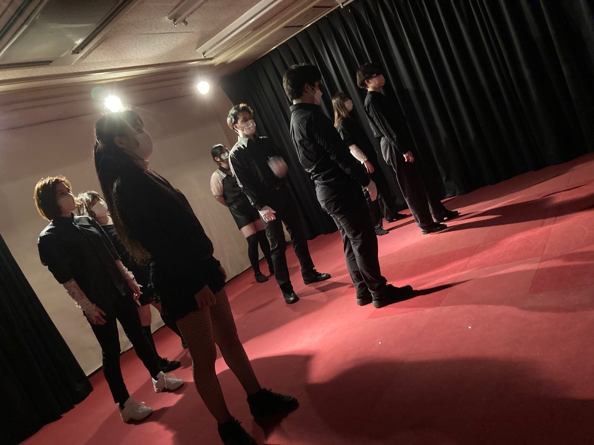 Anko8Mako's tweet photo. D.K HOLLYWOOD STUDIO
引き続き映像チェック🎬
ダンスもしっかりやるよ〜🕺
#dkhs #dkh https://t.co/K8CARfy6Ol