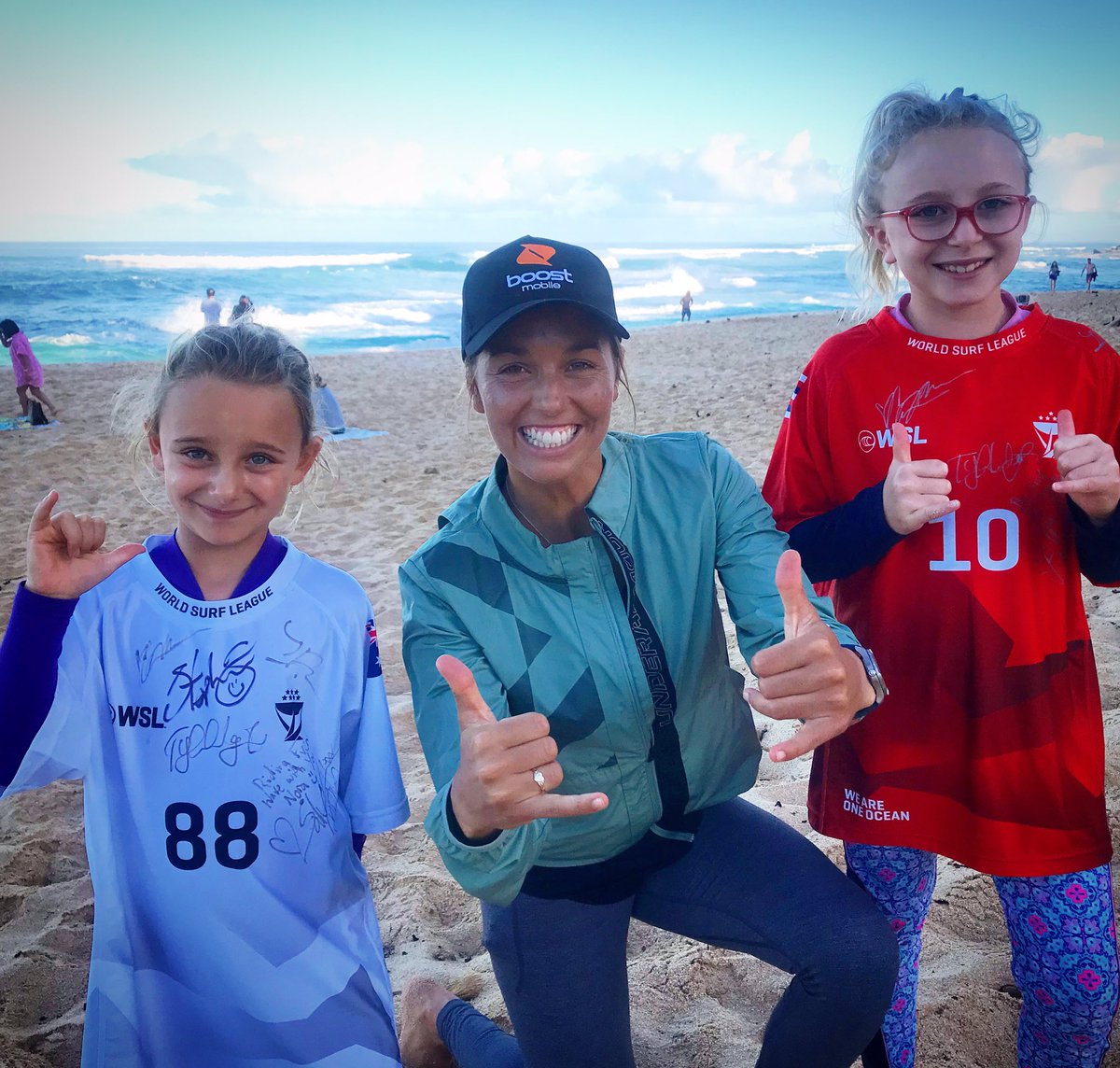 Sally_Fitz's tweet photo. These little legends down the beach early every morning spreading the Stoke… thanks for all the energy Beauties💙🤙#SunsetBeachPro https://t.co/Gb567JoiZ6