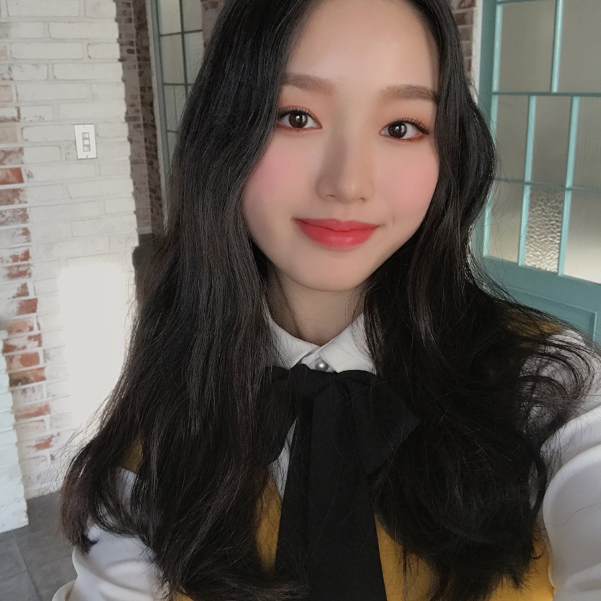 loonatheworld tweet picture