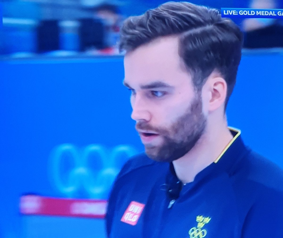 cluepotter's tweet photo. #BBCOlympics #curling #Beijing2022 #Beijing2022WinterOlympics 
When your curling and beard game are on point 😂🙌 https://t.co/EYC6FbDk9j