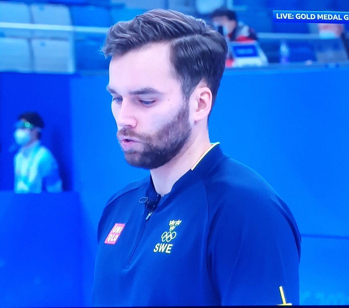 cluepotter's tweet photo. #BBCOlympics #curling #Beijing2022 #Beijing2022WinterOlympics 
When your curling and beard game are on point 😂🙌 https://t.co/EYC6FbDk9j
