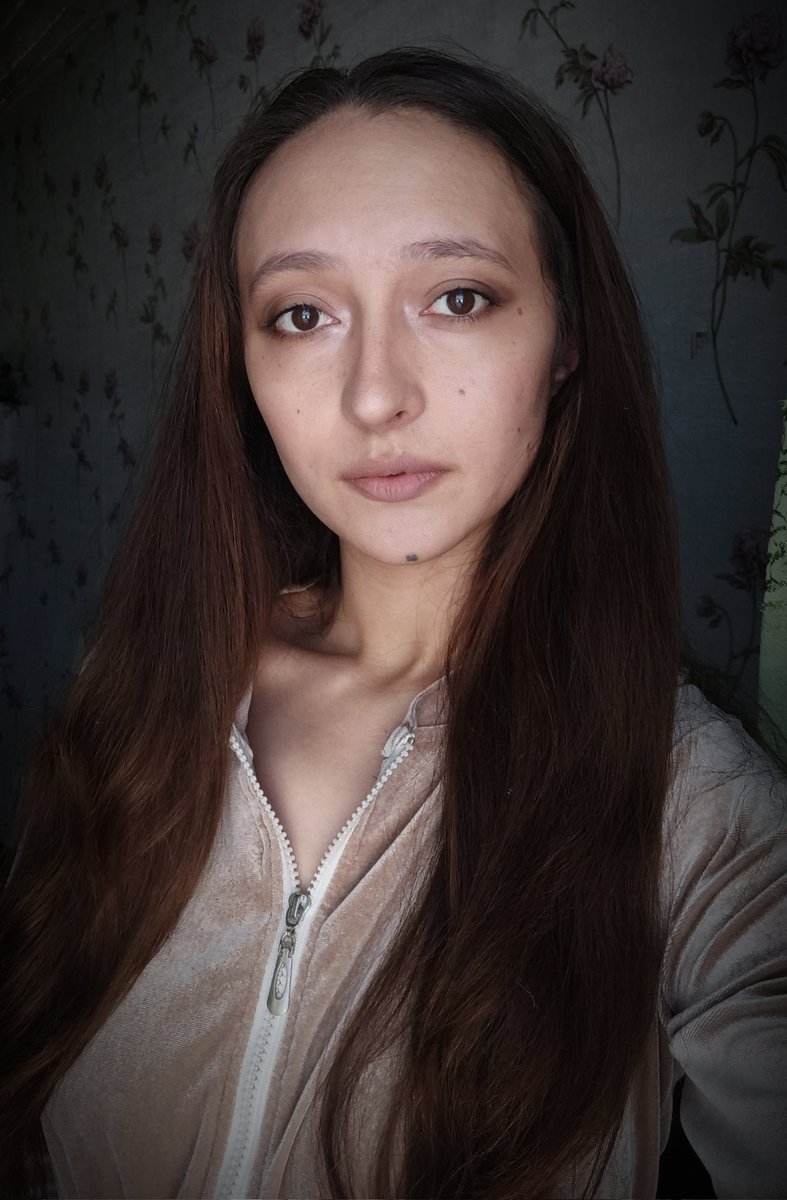 Vantibyo's tweet photo. Проще снять видосик, чем выбрать из 16 фоток одну. У меня не получилось выбрать одну)) 
Версия 1 - художественная
Версия 2 - на паспорт https://t.co/QYh3ts9DJm