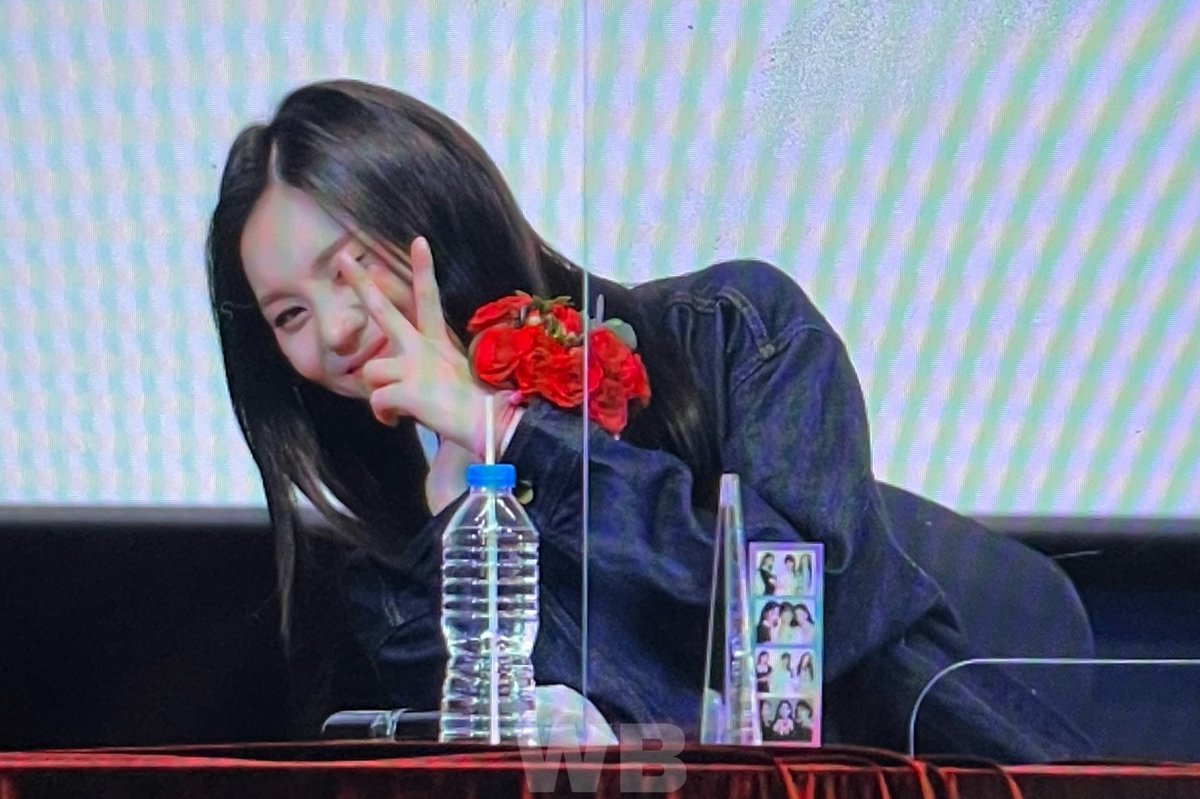 220219
너무 좋아 김엄지 김예원
#비비지 #VIVIZ #엄지 #UMJI