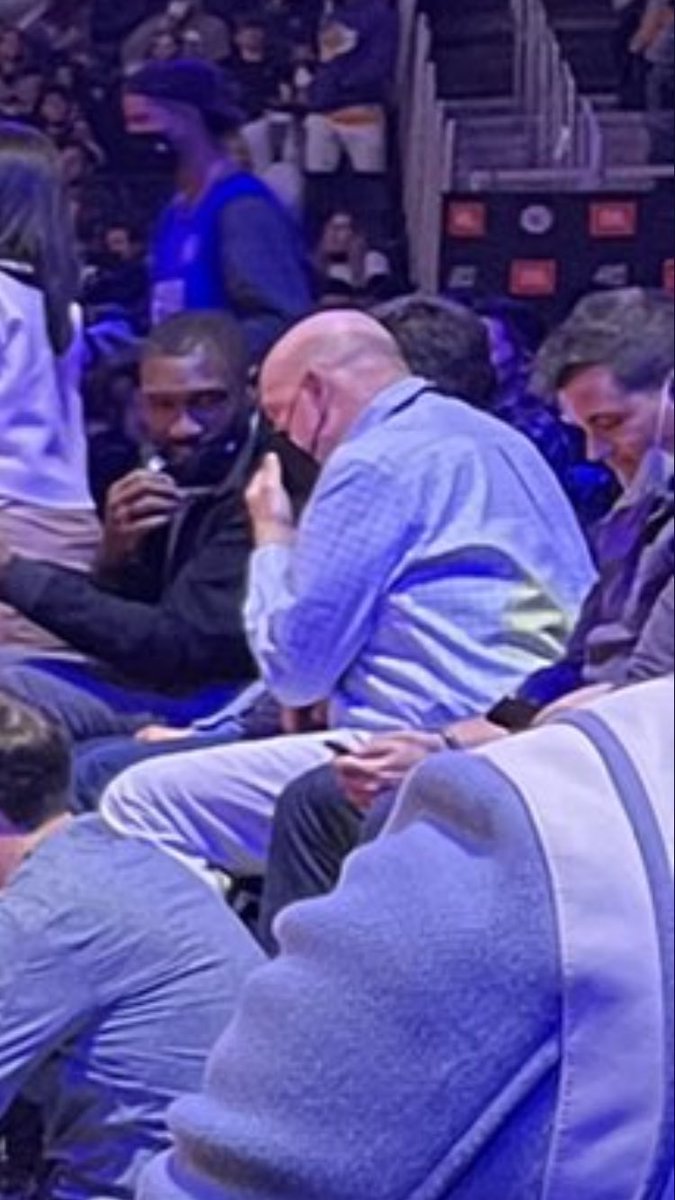 johnchong's tweet photo. @Gene_is The goat https://t.co/7KVTC0ZG43