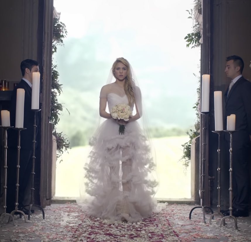 Shakira wedding dress 60 photos Astyledwedding com