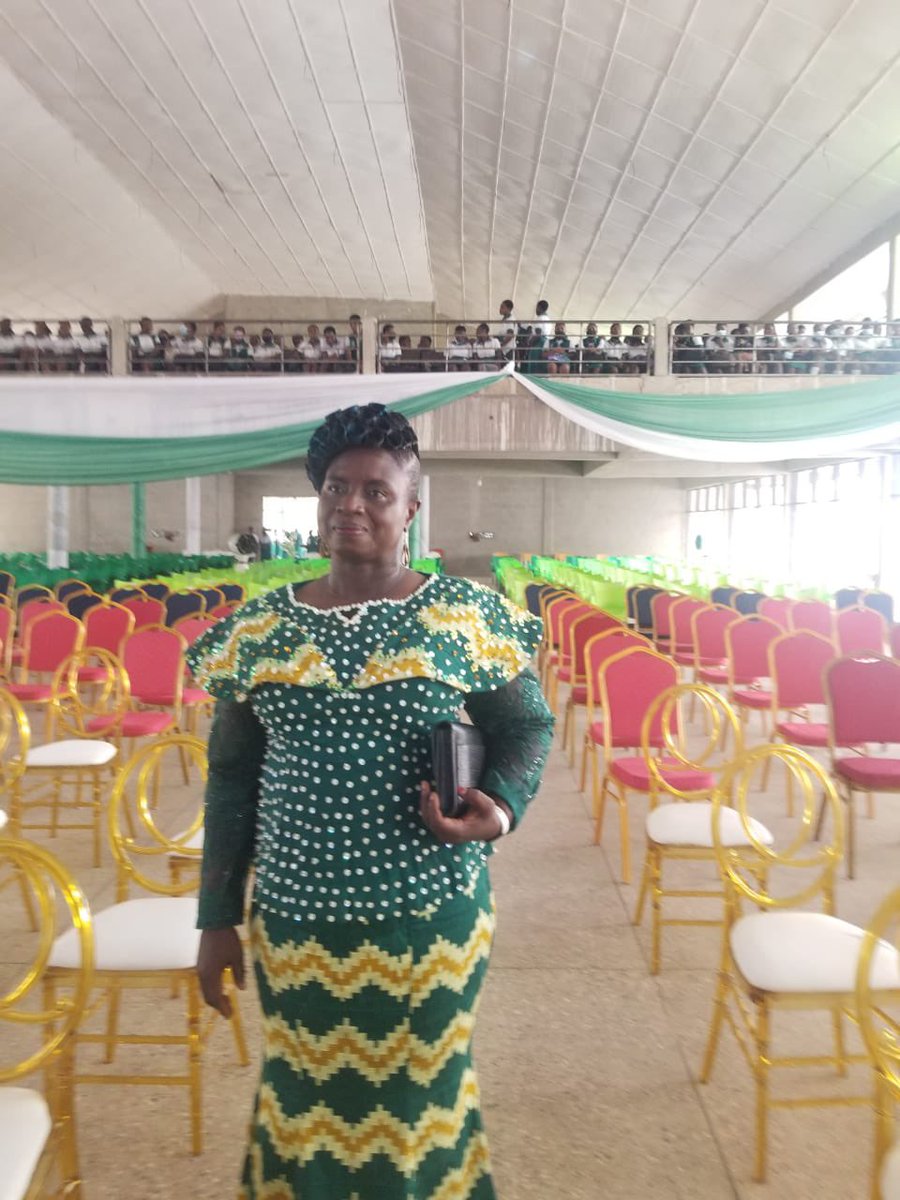 slopsaglobal's tweet photo. Our headmistress is ready🥳🥳. Students are also ready. Nbs celebration 🎉 🎉
.
.
.
#StLouisat70 #StLouis UTAG Reggie 
Sam George After God Togo https://t.co/ZKGCuXeCaB