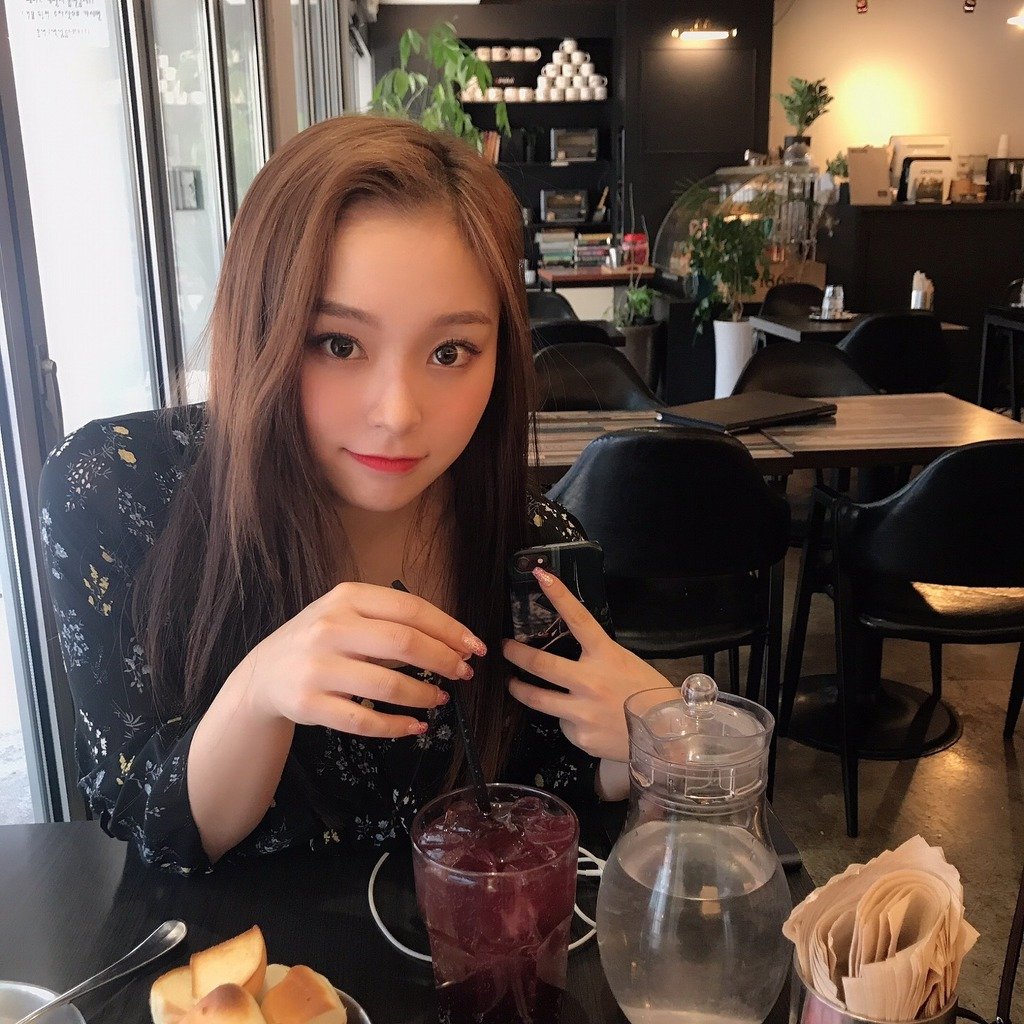 somniescafe's tweet photo. to: @hfdc_david 

from: anon 

❥ Du hast schon einige Rückschläge in deinem Leben durchmachen müssen, umso schöner finde ich es das du immer noch die selbe liebenswerte Person geblieben bist den jeder Mensch in seinem Leben gebrauchen könnte. Bleib einfach so wie du bist und https://t.co/HNOCWuReol