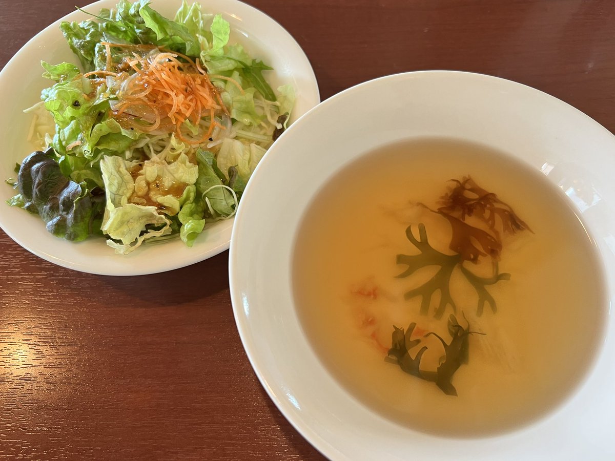 MainichiFoodie's tweet photo. シーフードレストラン　メヒコ🦀💕

カニピラフがとっても美味しい〜🥰
蟹の風味が濃くって大満足❗️

セットのスープも、一瞬具が少なくてん？って思うんだけどひと口含んだ途端かにカニ蟹〜❤️❤️❤️うまっ✨

ピラフってなかなかレストランで食べる機会ないから特別感✨

#ランチ
#グルメ 
#シーフード https://t.co/NWKTlpoLUO