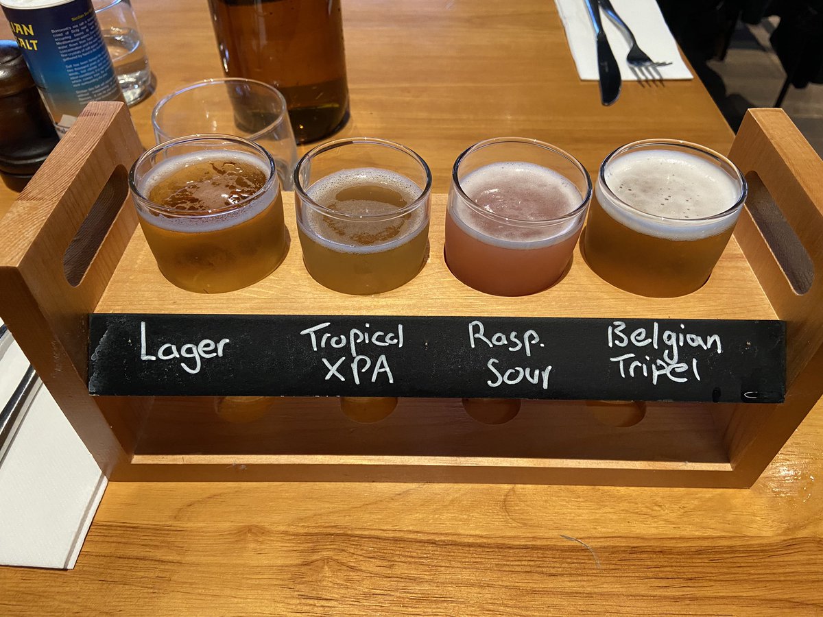 DraftaholicsMTG's tweet photo. What’s the pick? #P1P1 https://t.co/EU2OVeA6MC
