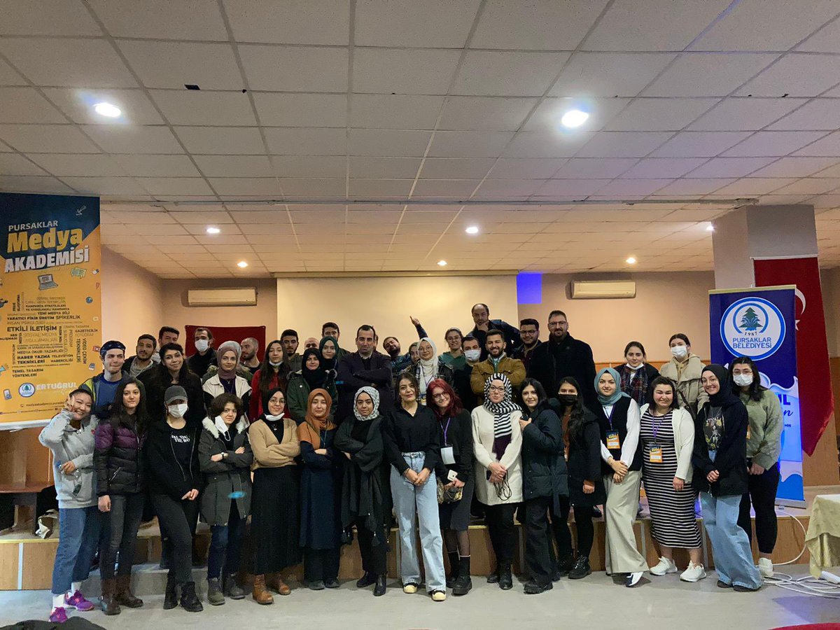 Bugün <a href="/medya_akademisi/">Medya Akademisi</a> ekibi ile SEO eğitimindeyiz. Bu ekipten çok güzel işler çıkacağı kanısındayım, ekibin her bir üyesini ayrı ayrı tebrik ediyorum.