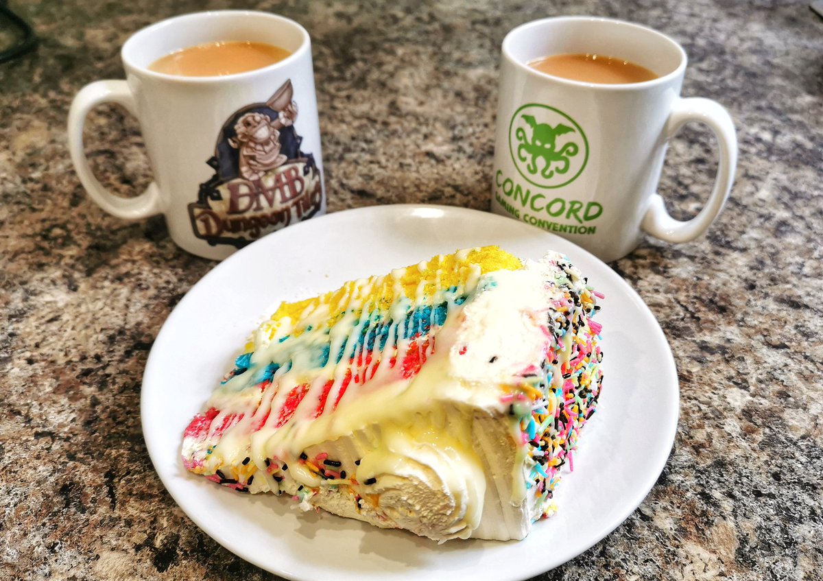 I was planning on going for a hike in the #PeakDistrict today, but with #StormDudley &amp; #StormEunice, it didn't seem super #sensible...🌬️⛈️

So I'll just have  to stay inside with #tea &amp; #cake instead! ☕🍰

#OmNomNom... 💜

#TeaAndCake #Adulting #Hugs  #CatchUp #Rainbow #Delish