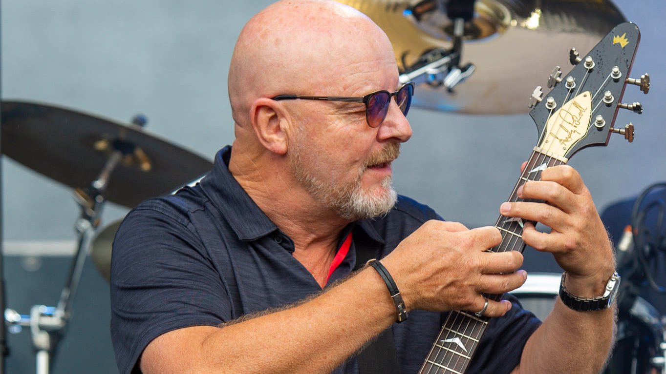 Happy birthday ANDY POWELL (72)! 