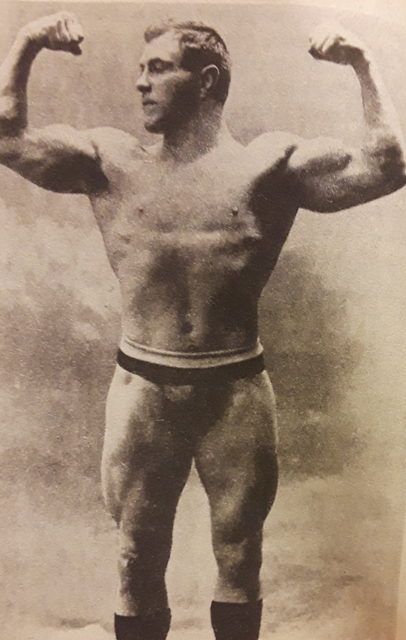 Allan on X Hackenschmidt was famous for his physique. Even had books written about his health and work out. The Father of the Bench Press and Hack Squat George Hackenschmidt challenges any