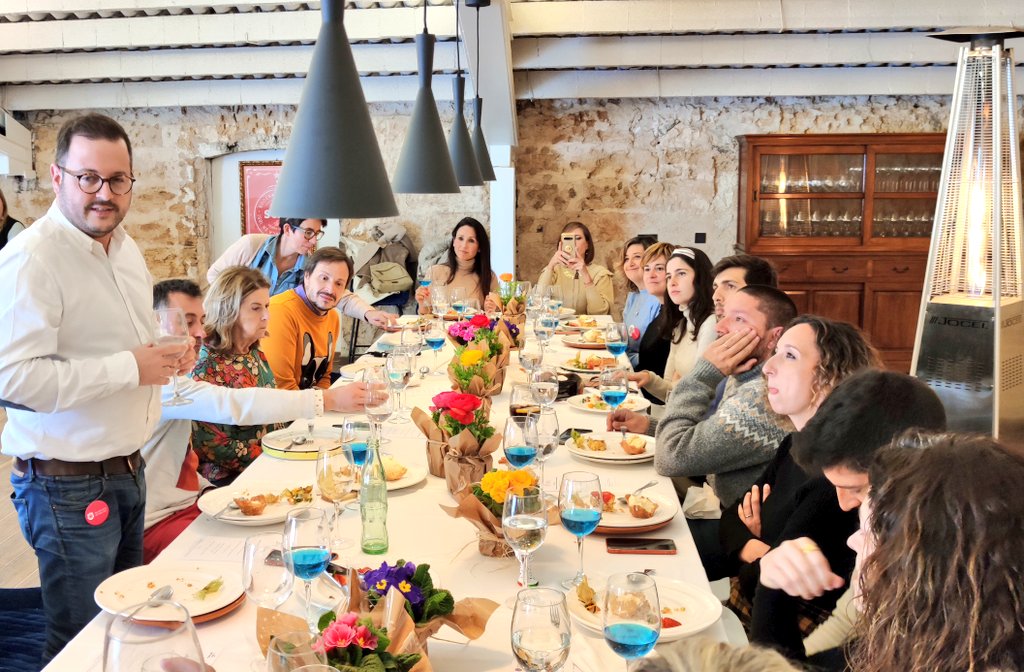 El alcalde de Marratxí nos explica todos los reclamos que tiene el municipio y que merecen una visita. Hoy hemos empezado por la artesanía #ceramicademarratxi #somdemallorca #marratxiesviu