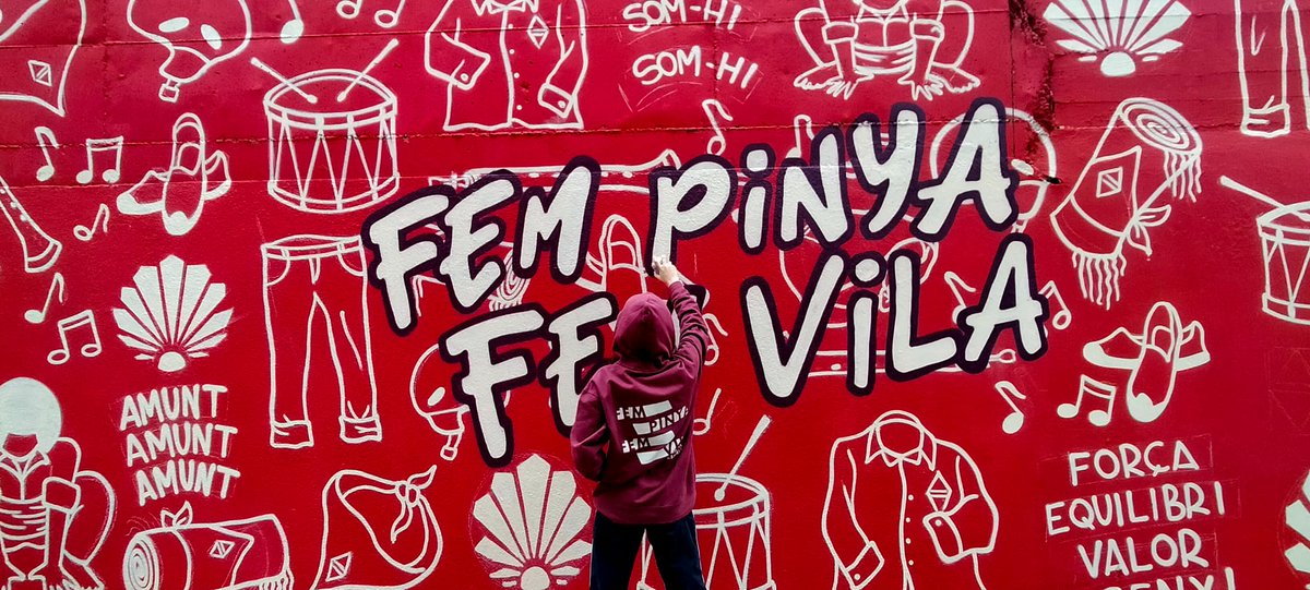 Avui ens hem reunit en un dissabte diferent 💥 

Dinamitzant el barri en la tercera activitat del nostre 5è aniversari 🎂

Gimcana + presentació del mural de la colla. La canalla s'ho ha passat pipa i nosaltres també. 

Disfruteu del cap de setmana! Ens veiem a assaig colla!!!🤘