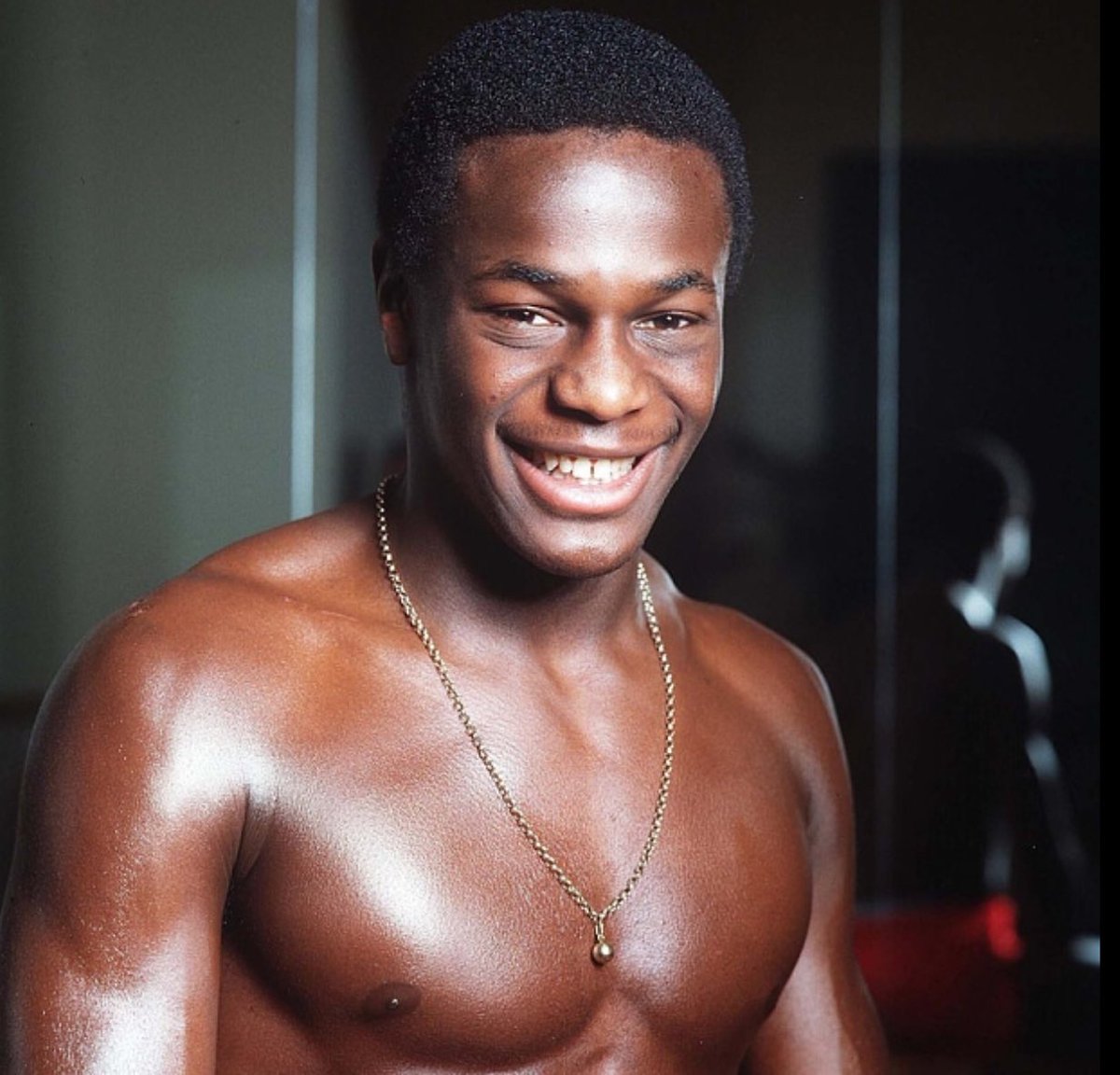 Matthew_Hodson's tweet photo. Justin Fashanu would have turned 61 today.
Justin was Britain's first and still the only high profile openly gay male footballer. He was beautiful and talented.
I knew him (we had a brief thing).
He was hounded by the press and the crowds and took his life at 37.
#LGBTHM22 https://t.co/hmDJgBaHoS