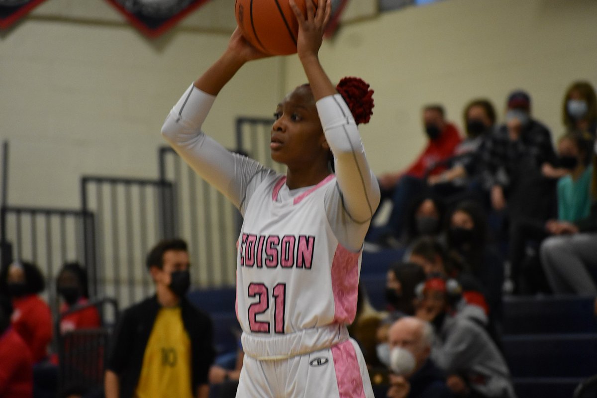 novahoopsCom's tweet photo. After defeating a tenacious Hayfield team in the National Final, Dianne Lewis sees a "battle-tested" young Edison team that will "just keep fighting," win or lose. Story by @MaxWritesHoops here: https://t.co/scUnzZOnBc https://t.co/PQAoMJDXtv