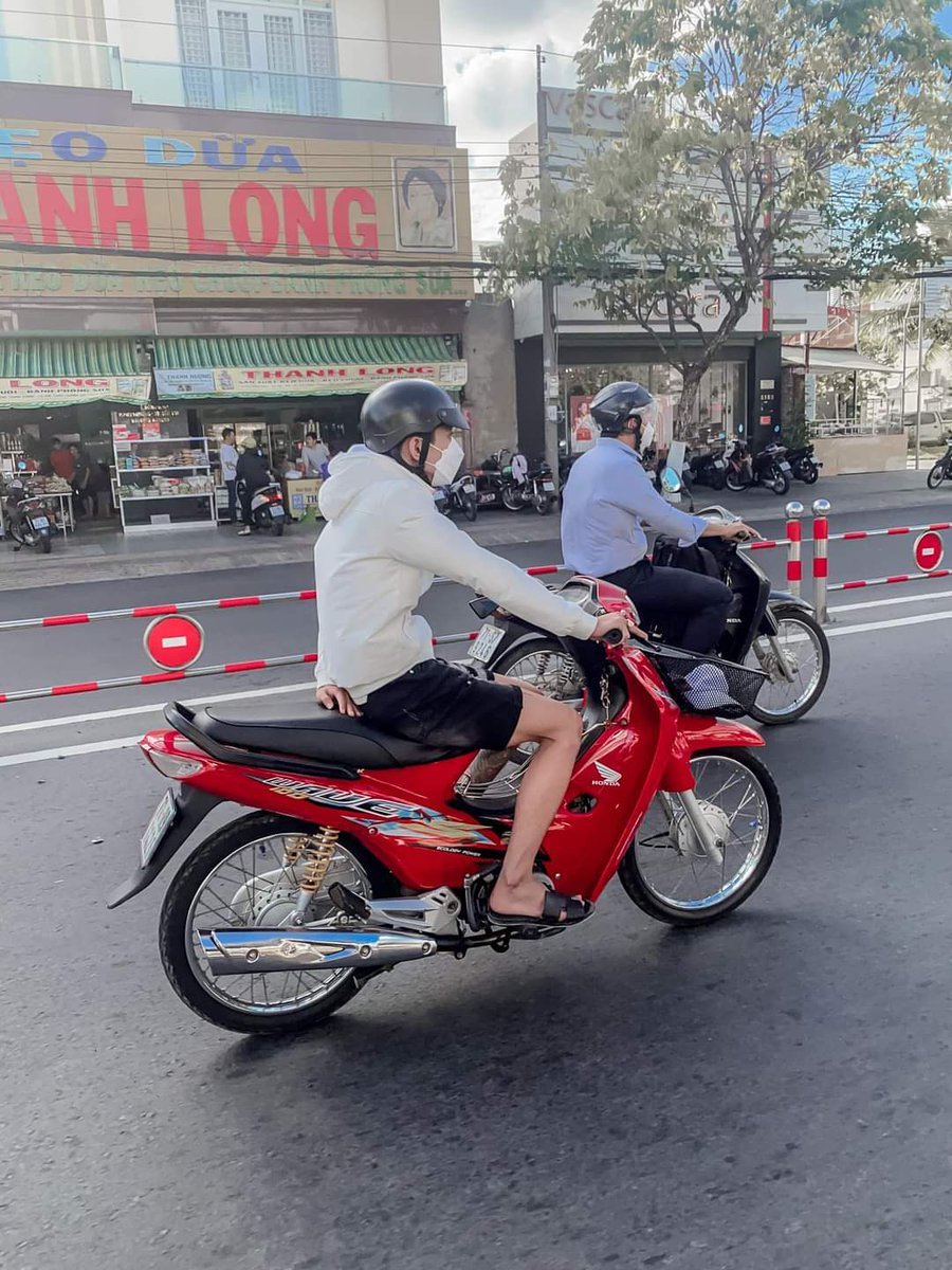 Hiềnn Khểnh tweet media
