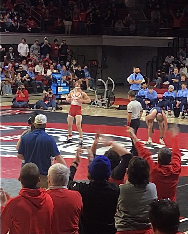 Maxxcoates's tweet image. @ed_scott_ showing us who he wrestlers for after his tech fall last night. Wolfpack Nation loves you back Ed!!! 🐺
#REPRESENT #EDLOCK
