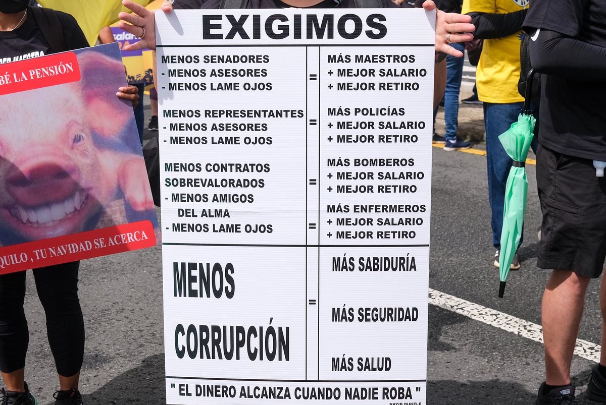adrianadesala's tweet photo. 📸 #Boriflu | Manifestación liderada por maestros, exigiendo #Justiciasalarial (y que paralizó el expreso y otras vías). https://t.co/s7PXZer0ay