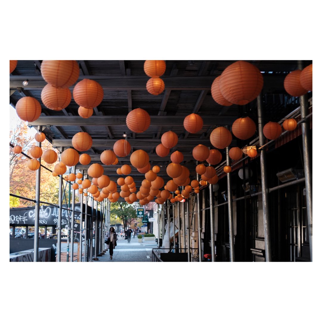 Lanterns

- Fujifilm X100V
- Fujinon 23mm (35mm) F2.0, 1/250s
- ISO 320

#photography #streetphotography #fujifilm