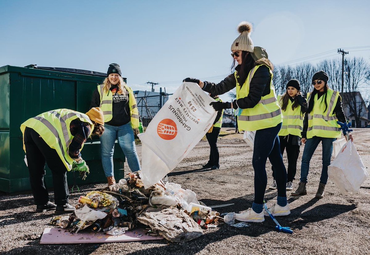 JackalopeBrew's tweet photo. ♻️ TOMORROW ♻️ Join us for Pick-up For A Pint at @JackalopeTaprm The Ranch this Sunday 2/20 from 11:30am-12:30pm! Pick-up For A Pint is a litter pick-up around the Wedgewood-Houston neighborhood with @TurnipGrnReuse and volunteers get a free pint (#volunbeering)🍻
#PickUpForAPint https://t.co/s8sytVKjBx
