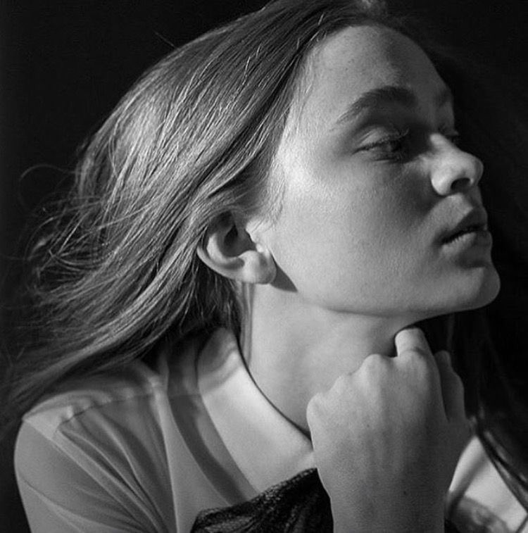 sadiethink's tweet photo. sadie sink modeling. https://t.co/IZta92a8mA