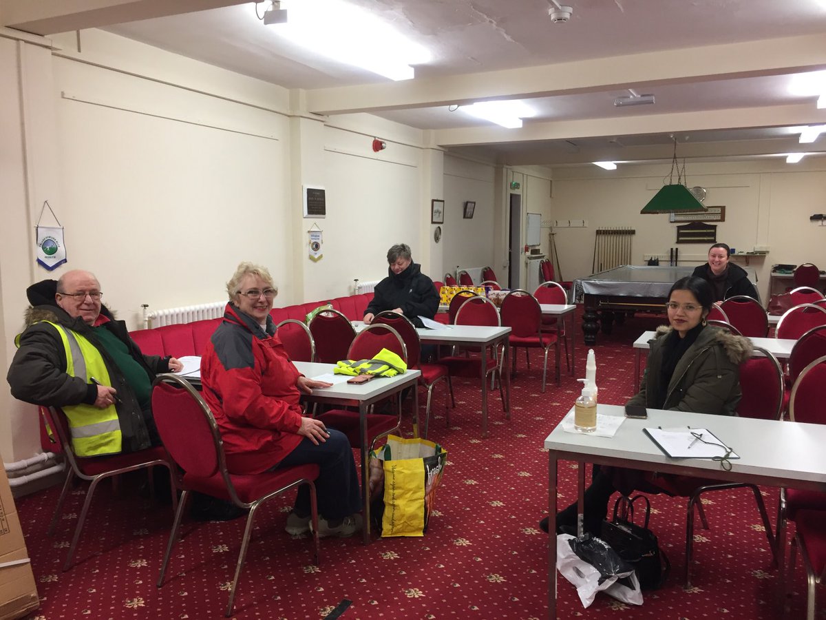WestParkNeighb2's tweet photo. Our Labour Candidate Masuda met Friends of West Park and joined the litter pick today https://t.co/AwZeb9rDGx
