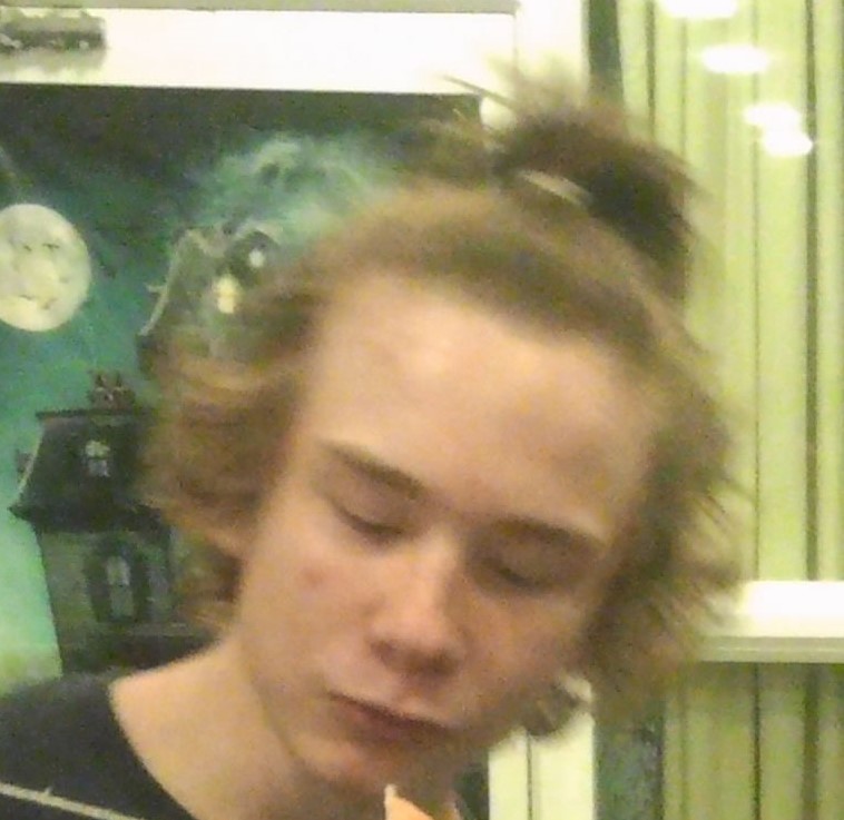 ***MISSING BOY***
This 16-year-old Cheshire boy has been missing for four days. He was last seen at the Golden Square Shopping Centre in Warrington at 1.30pm on Tuesday.
If you see him please call police on 101. 
More information here: bit.ly/3vhRliX