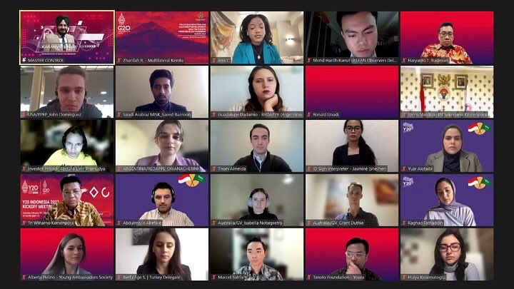 DTDjani's tweet photo. Menyambut delegasi #Y20 dalam “Kick-Off Meeting Y20 Indonesia 2022”. Pemuda mainkan peran penting dlm dorong pertumbuhan dan wujudkan pembangunan berkelanjutan. Saya optimis #Y20 akan berikan kontribusi positif dlm dukung Presidensi #G20Indonesia. https://t.co/t36HLxeHyg