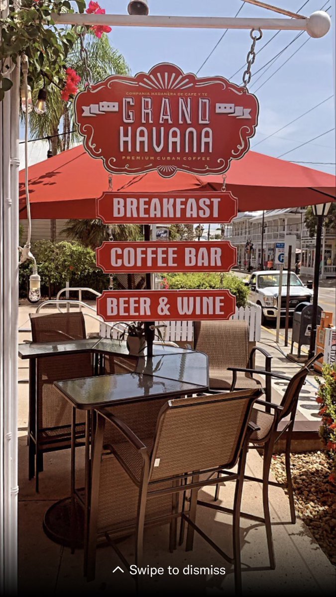 Hugo1829's tweet photo. Complements a perfect Saturday in the keys. #grandhavanacafe #keywest  #beautifulpeople, #goodfood, #excellentcoffee #hugo https://t.co/5Yq5Cb8t4D