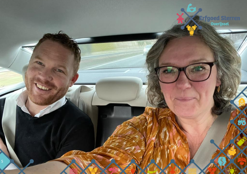 Op naar de volgende winnaar! Roy en Marieke reizen door naar de winnaar in de categorie Vakmensen gezocht! Wordt het de Molenschuur in Almelo, het Tapijtmuseum in  Genemuiden of ‘Gevelwerk is vakmanschap’? #ErfgoedSterren #prijsuitreiking