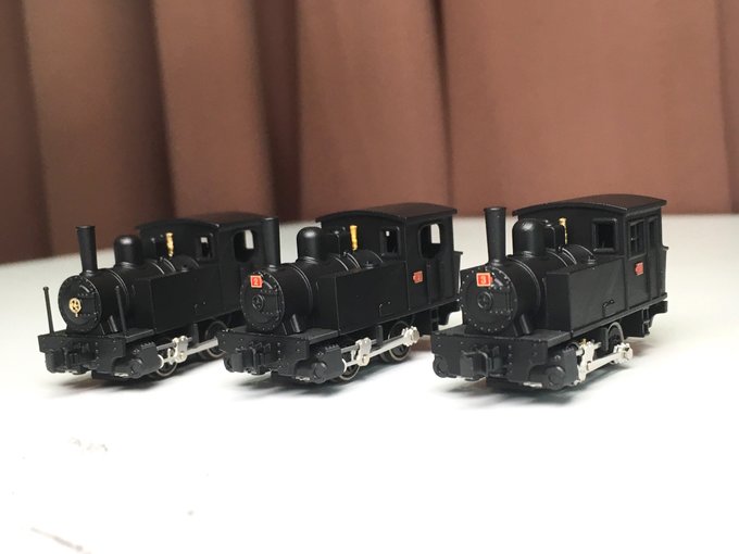 あと、光造形の3Dプリンタの蒸気機関車のキット、完成しました!
小さくて可愛いんですよ〜 