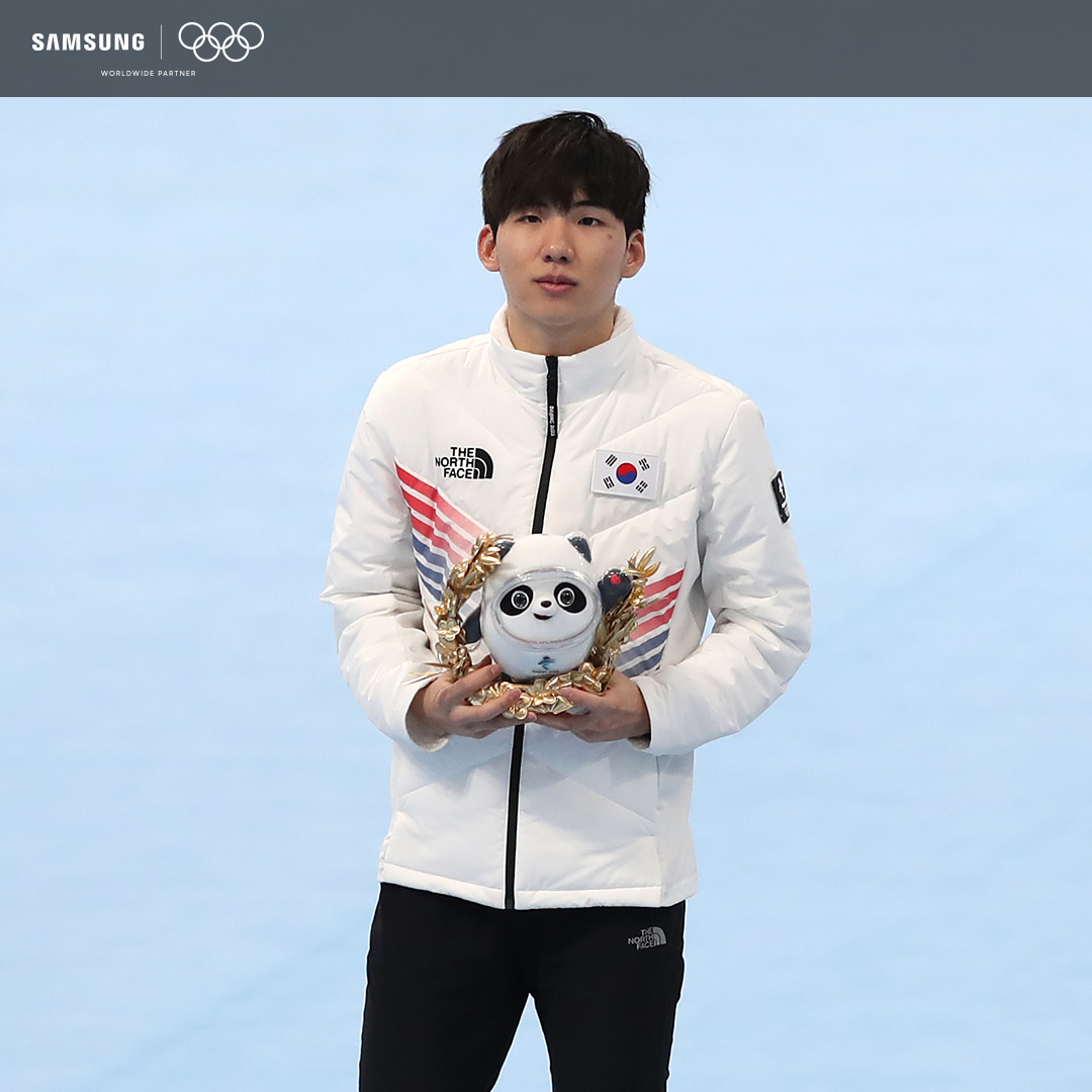 Jaewon wraps up Day 15 of #Beijing2022 with a 🥈 in the men’s mass start #SpeedSkating. Congrats on the medal! 💙 #CheerTogether #TeamSamsungGalaxy