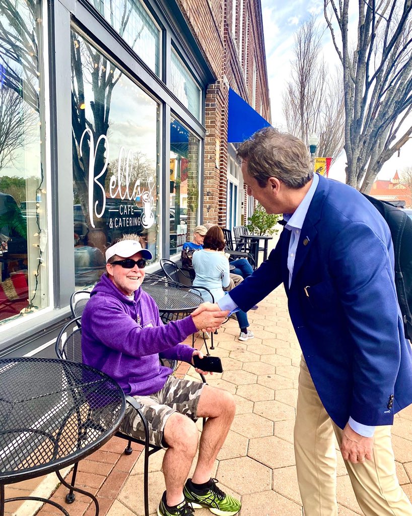 RepMarkWalker's tweet photo. An incredible day meeting people in New Bern, visiting Tryon Palace - NC’s original capital - and stopping by the birth place of Pepsi-Cola before getting All Shook Up.
#nc #ncsen #ncpol #walker4nc #newbernnc #elvis https://t.co/jD2NY3hQDs