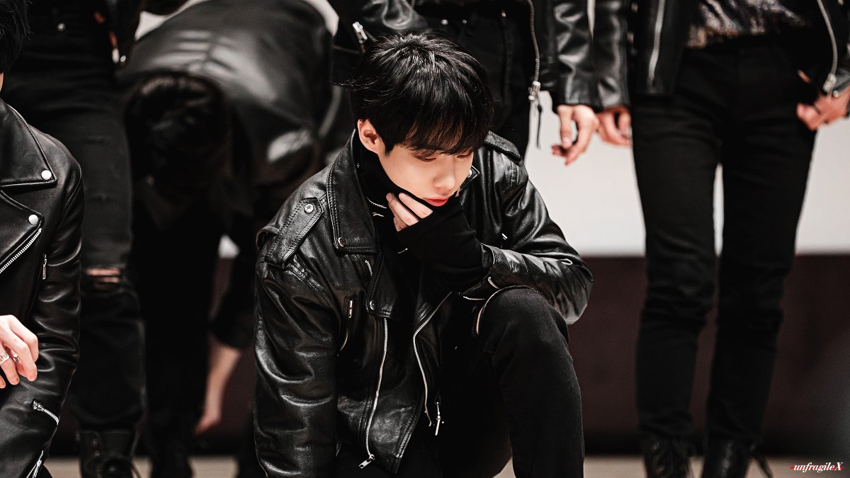 220219
#XEN #젠 #OMEGA_X #오메가엑스 
HBD