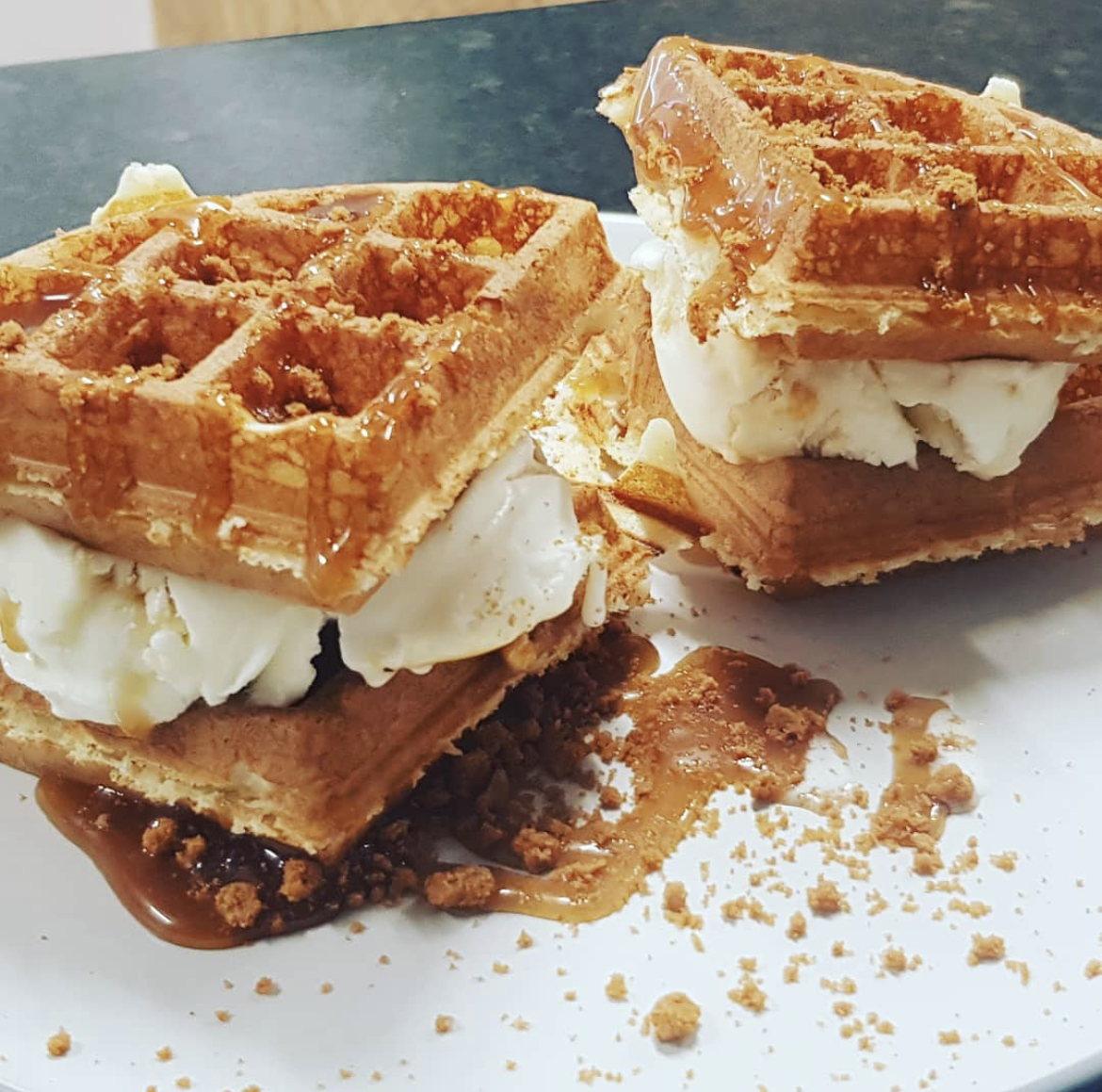For this half-term, you'll discover fantastic family fun on the estate and tasty pop-ups in Central Square (BBQ from <a href="/GrillbrazilUk/">@grillbrazil.co.uk</a> &amp; The Smkhouse UK or sweet treats from <a href="/justicecreamuk/">Just-Ice</a> ?). Read more about it:

brindleyplace.com/2022/02/17/hal…