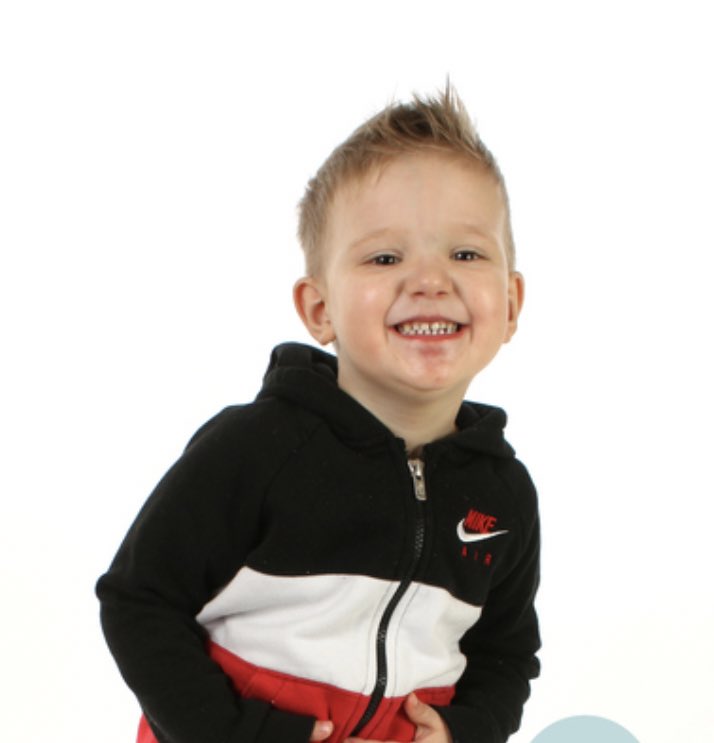 Sihpromatum's tweet photo. This guy should seriously be a #Nike model! He’s such a cheeky poser for the camera. Totally different than his brother! #nikemodel #kidmodel #childmodel #fotostudioregina https://t.co/dUy14BQxop