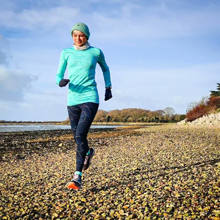 ChristinaDove7's tweet image. Lovely run down by the foreshore today
.
Evidence of #StormEunice all around, but the worst is over and I hope you have all managed to stay safe
.
#merceractive #ukrunchat #emsworthlife #emsworth #wellbeing #duathlontraining