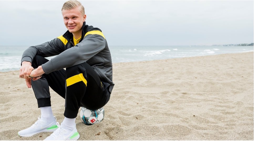 🚨#ULTIMAHORA 🚨

💥Haaland ha decidido finalmente jugar la próxima temporada en el Real Madrid al enamorarse de sus playas.